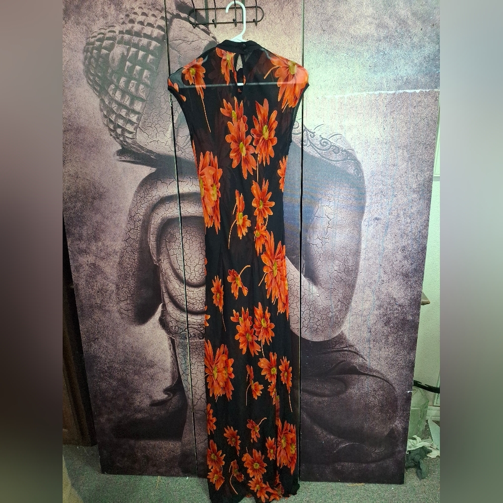 T Rose Floral Maxi Dress with Orange Flowers size Small,